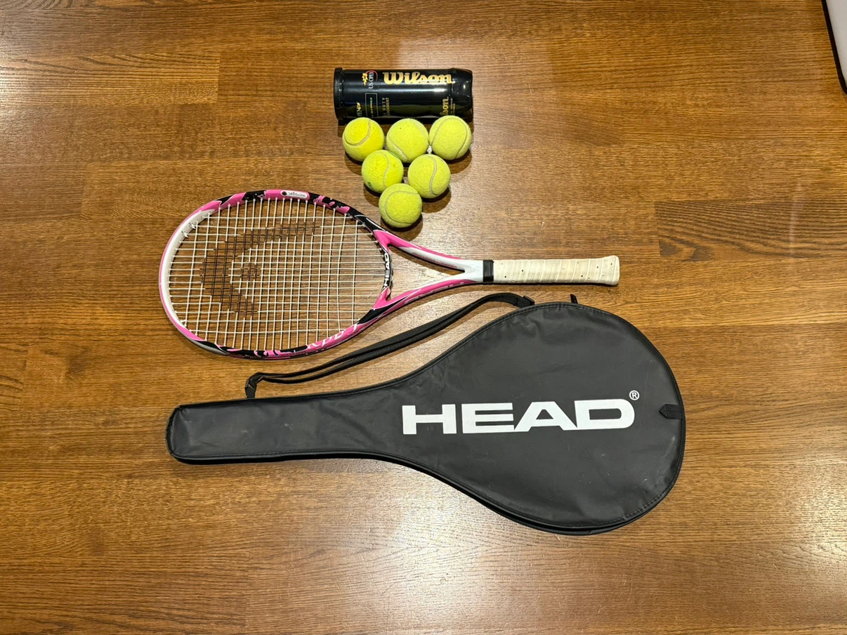 HEAD Lady Tennis Racket with Balls and Case