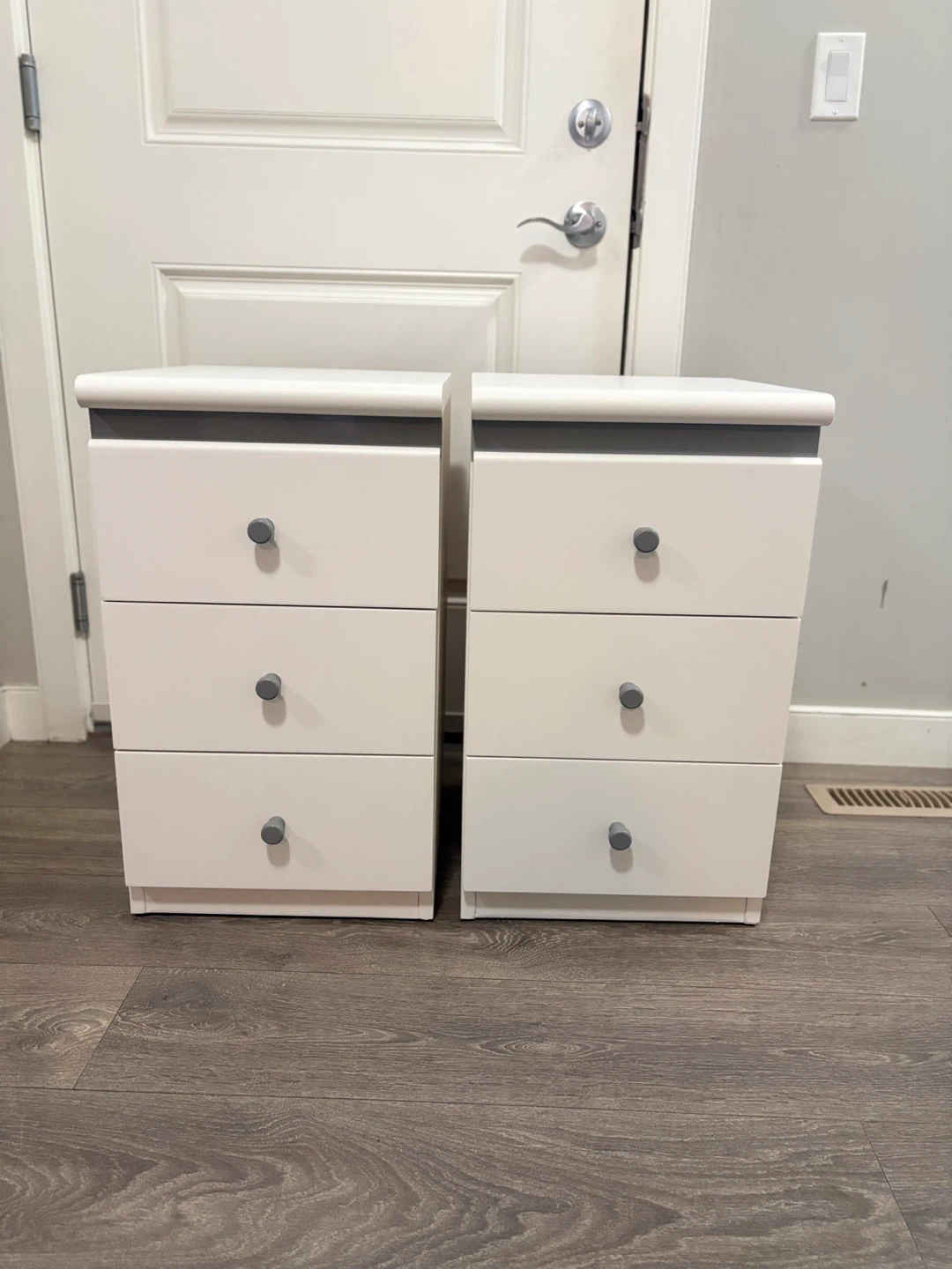Pair of White 3-Drawer Nightstands - photo 2