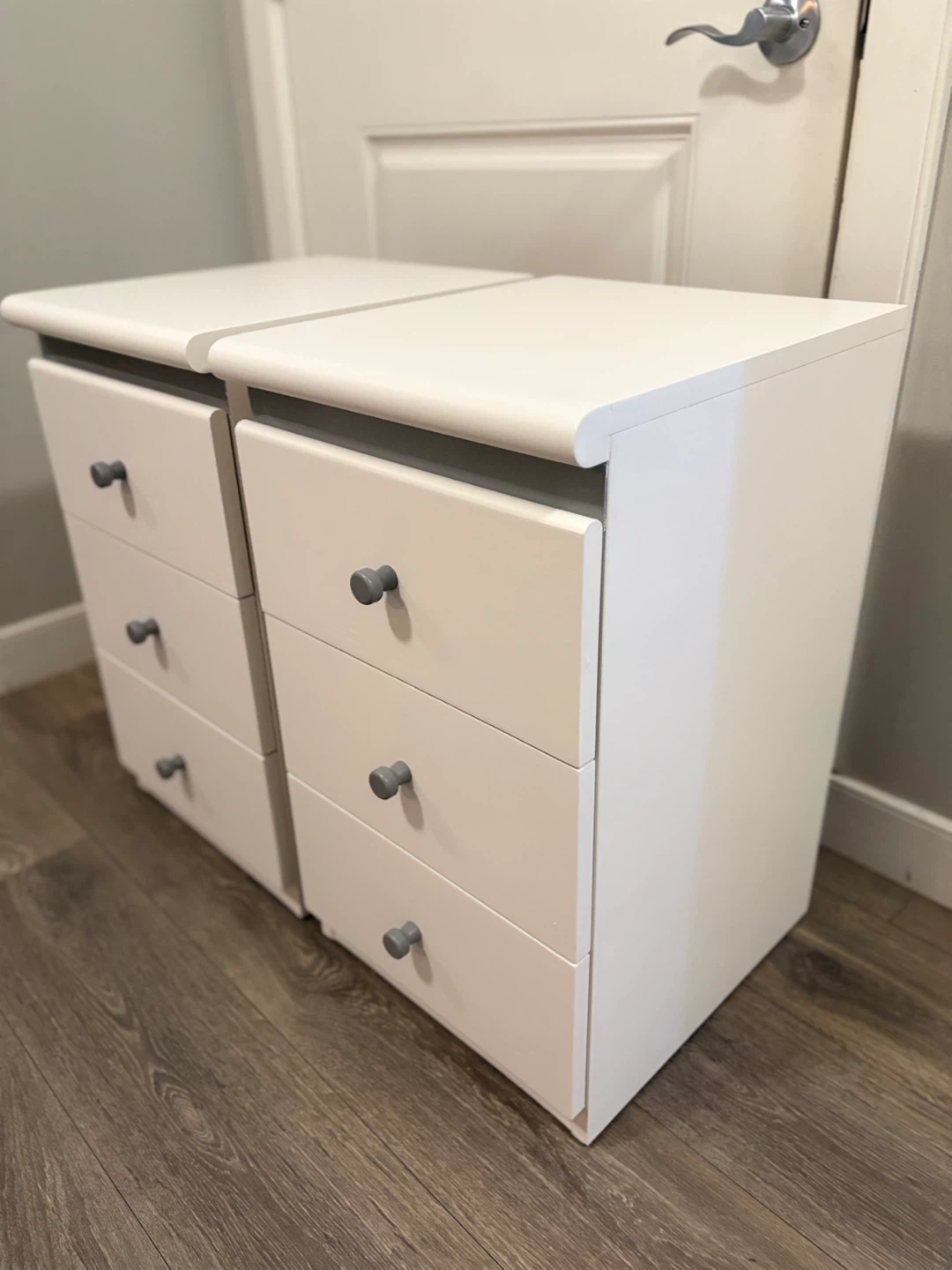 Pair of White 3-Drawer Nightstands - photo 5