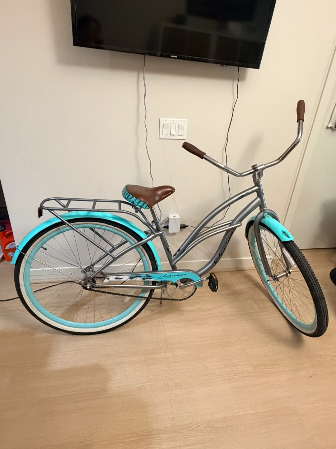 Schwinn Delmar 29” Cruiser Bike