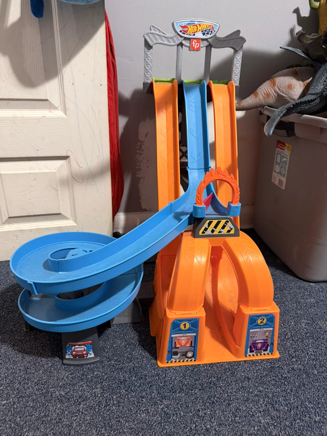 Hot Wheels City Vertical Race Track Set