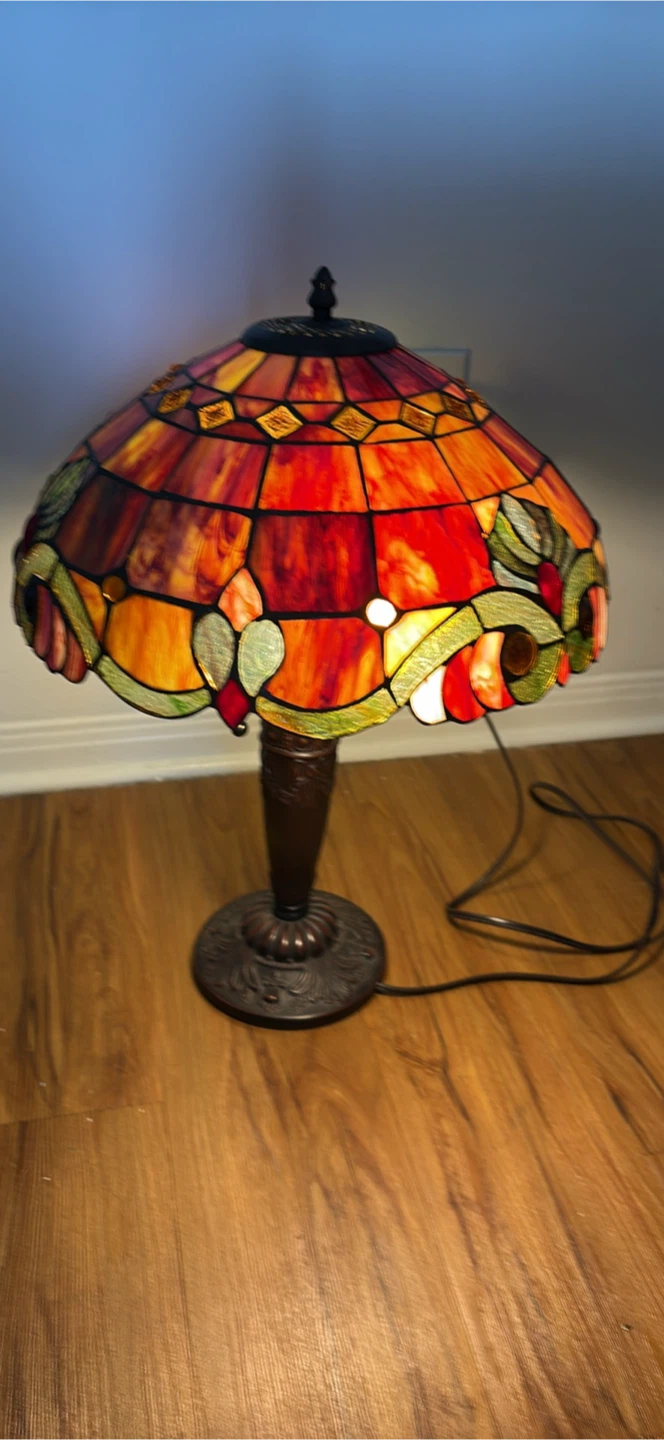 Tiffany Style Stained Glass Table Lamp
