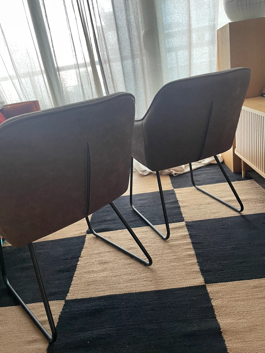 Two chairs in great condition - photo 5