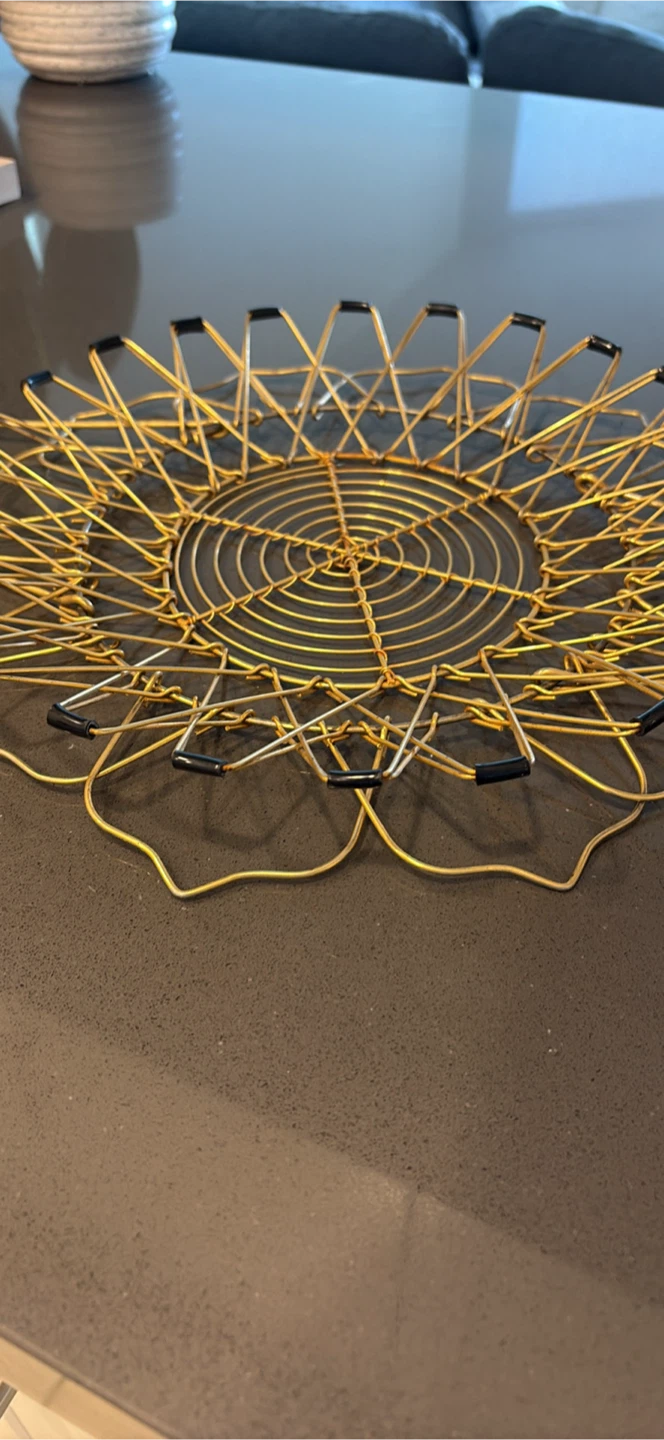 Expandable Gold Wire Fruit Basket - photo 3