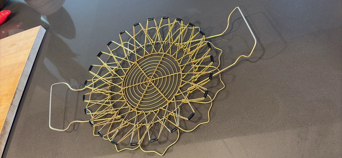 Expandable Gold Wire Fruit Basket - photo 4