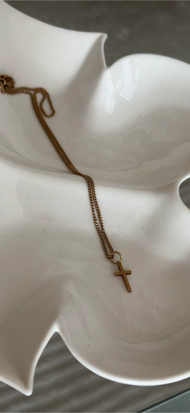 Gold 10K Cross Necklace - photo 4