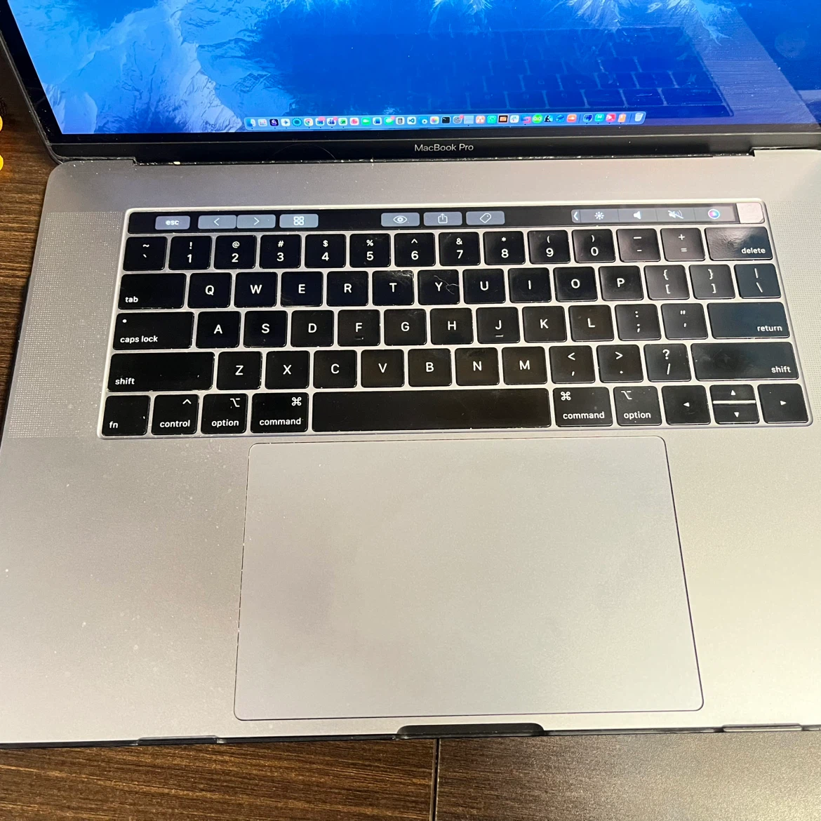 Apple MacBook Pro 15-inch, 2019 - photo 2