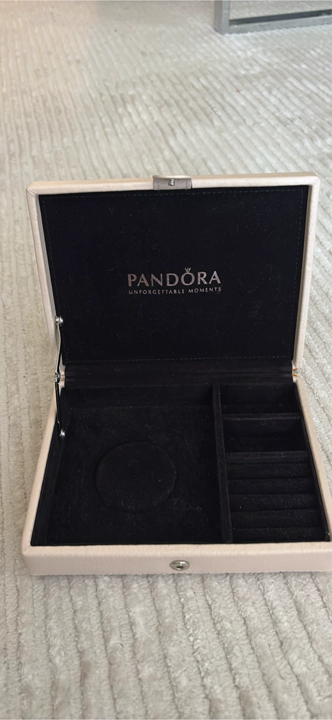 Pandora Jewellery Box / leather