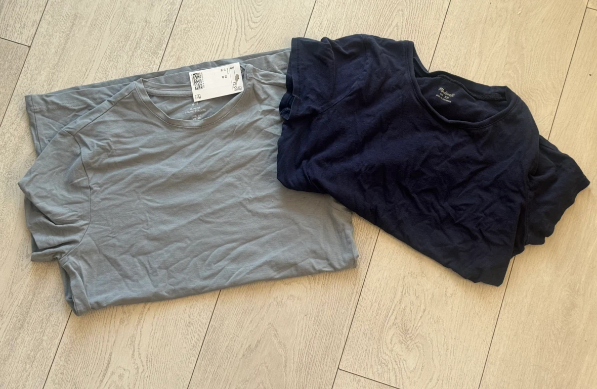 NEW WITH TAG H&M blue t-shirt size XS + free extra t-shirt