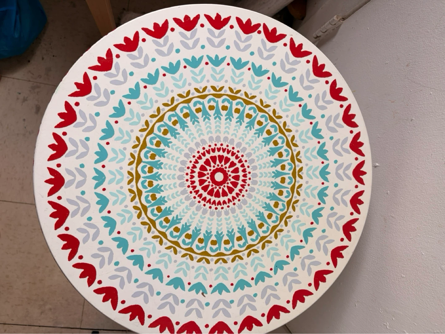Vintage Round End side Table  2-tiered - photo 4