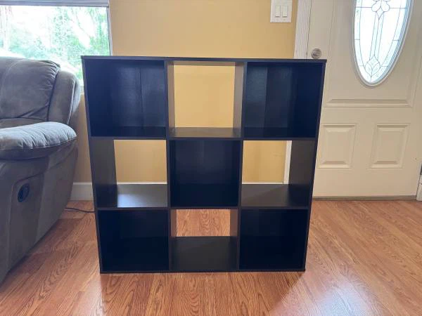 Cubic storage shelf