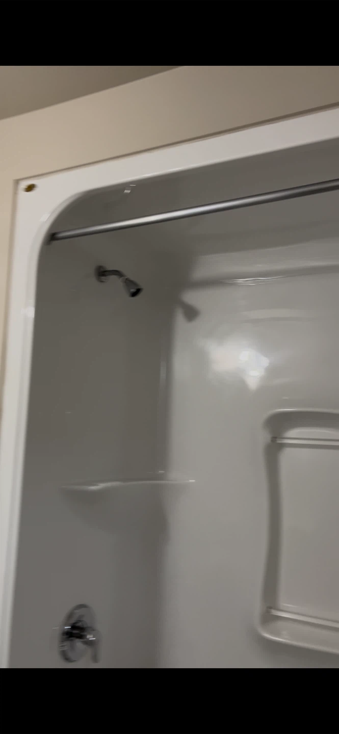 1 bed room unit for rent - photo 4
