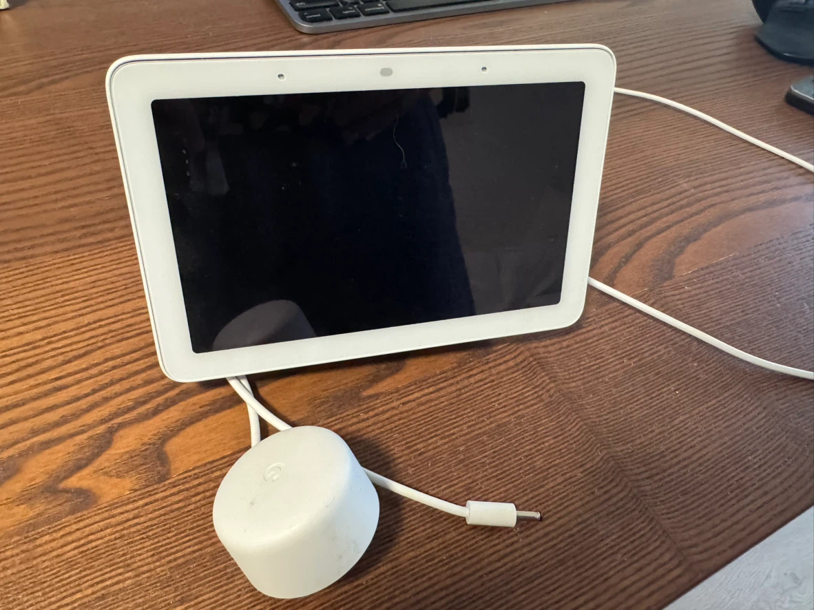 Google Nest Hub (2nd Gen) Smart Display - Chalk