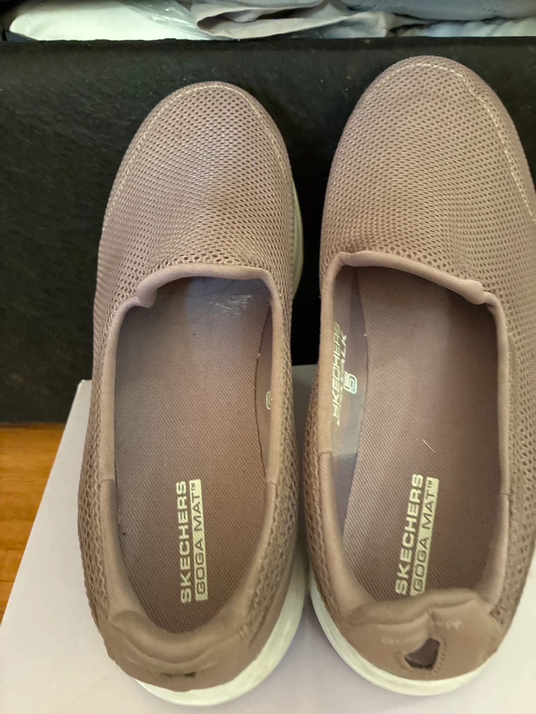 Skechers Goga Mat Slip-On Sneakers