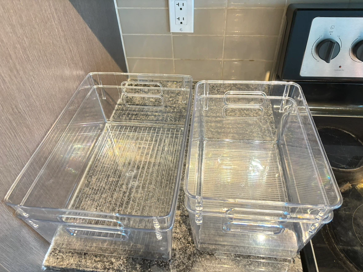 [LAST CHANCE - 2 DAYS LEFT] Set of 4 Plastic Storage Bins - photo 2