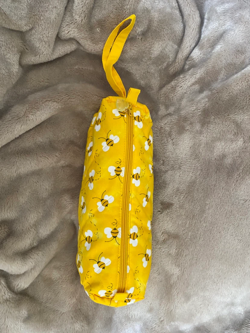 Hand made Quilted Pouch with Zipper - Bee and Rainbow Prints - photo 4
