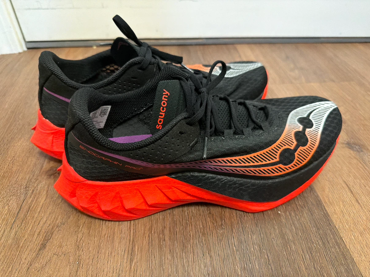 Saucony Endorphin Pro 4 size US 10 Men’s
