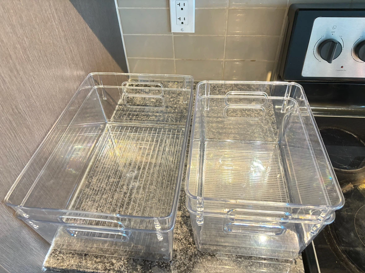 [LAST CHANCE - 2 DAYS LEFT] Set of 4 Plastic Storage Bins - photo 2