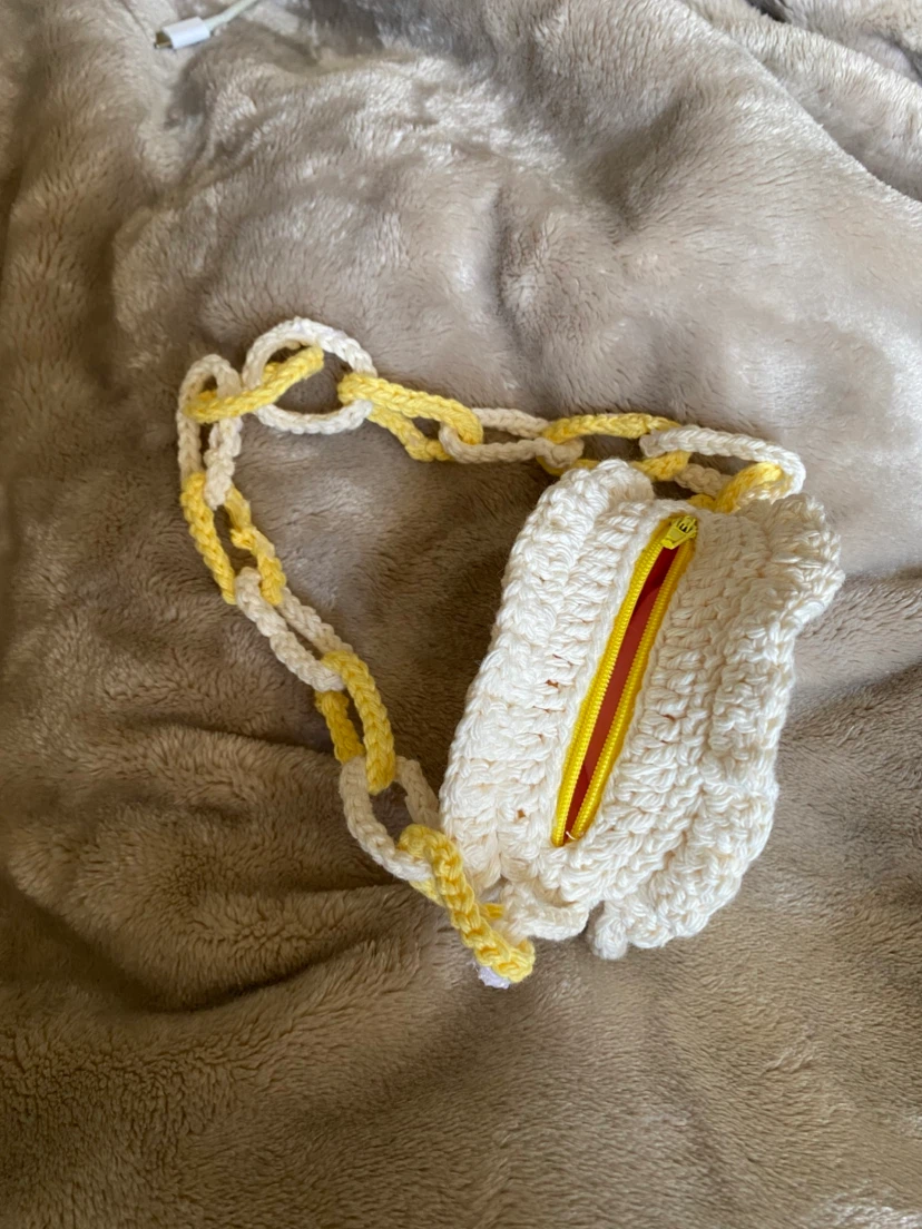 Handmade Crocheted Child's Purse - photo 4