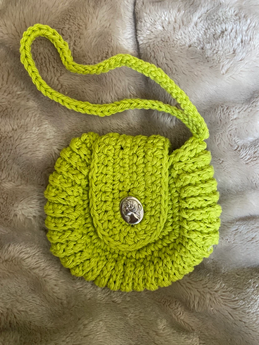 Handmade Crocheted Child's Purse - photo 5