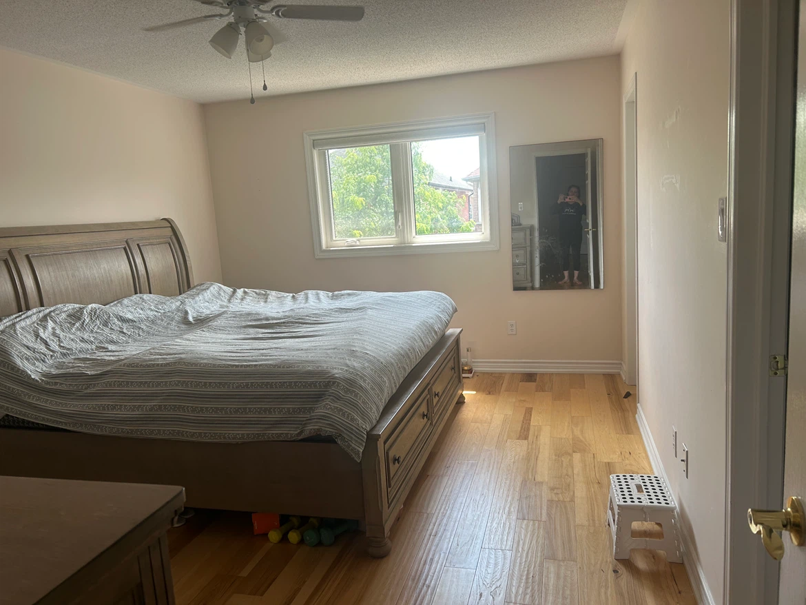 Leons Winchester king bed and dresser