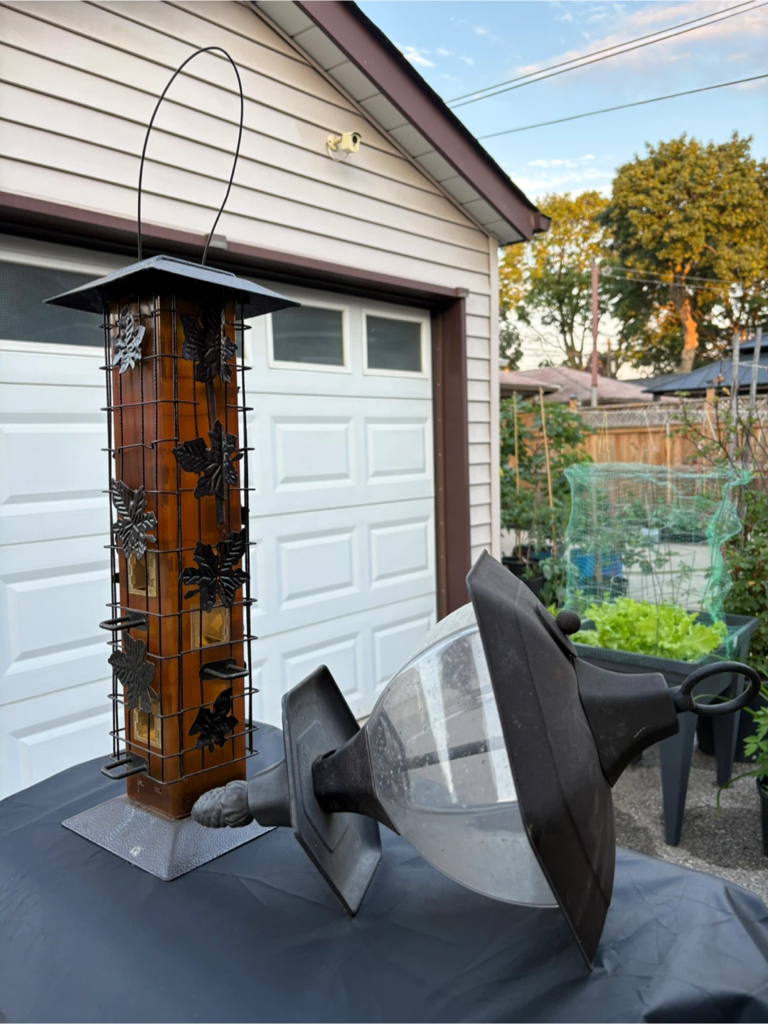 2 bird feeders and 2 scoops - photo 5