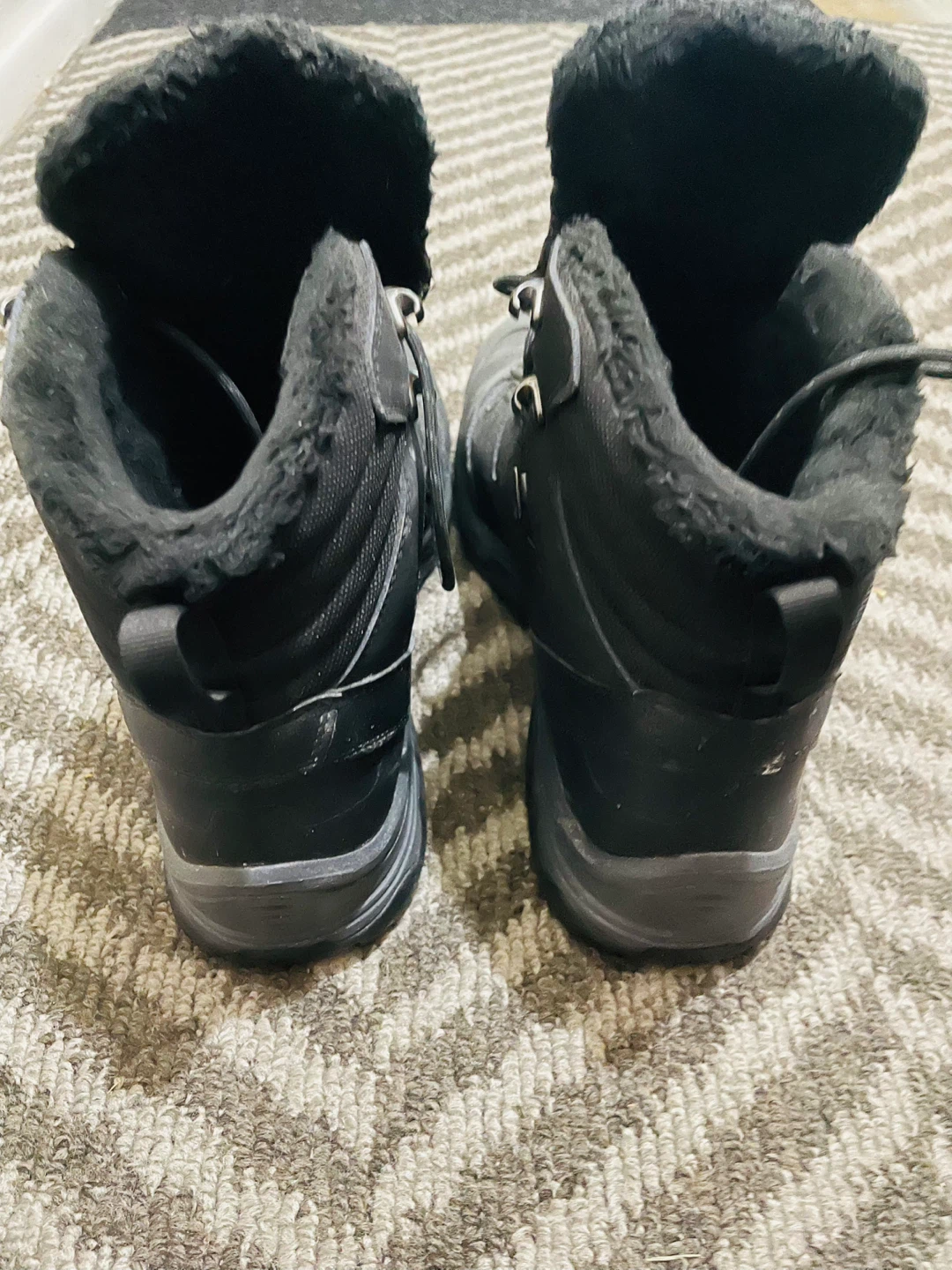 Salomon Black Winter Boots - photo 2