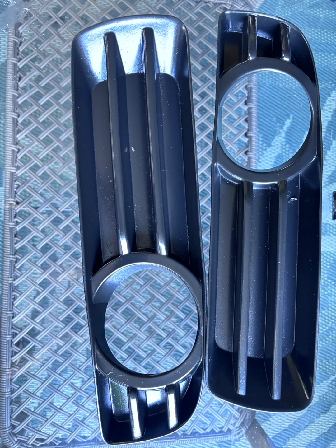 Pair of Black Grille Inserts 05 Chrysler 300 - photo 2