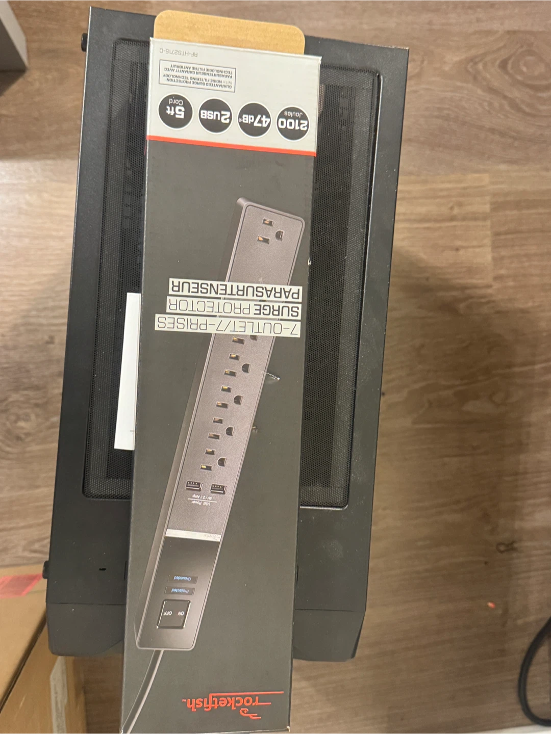 Rocketfish 7-Outlet Surge Protector with 2 USB Ports - photo 3