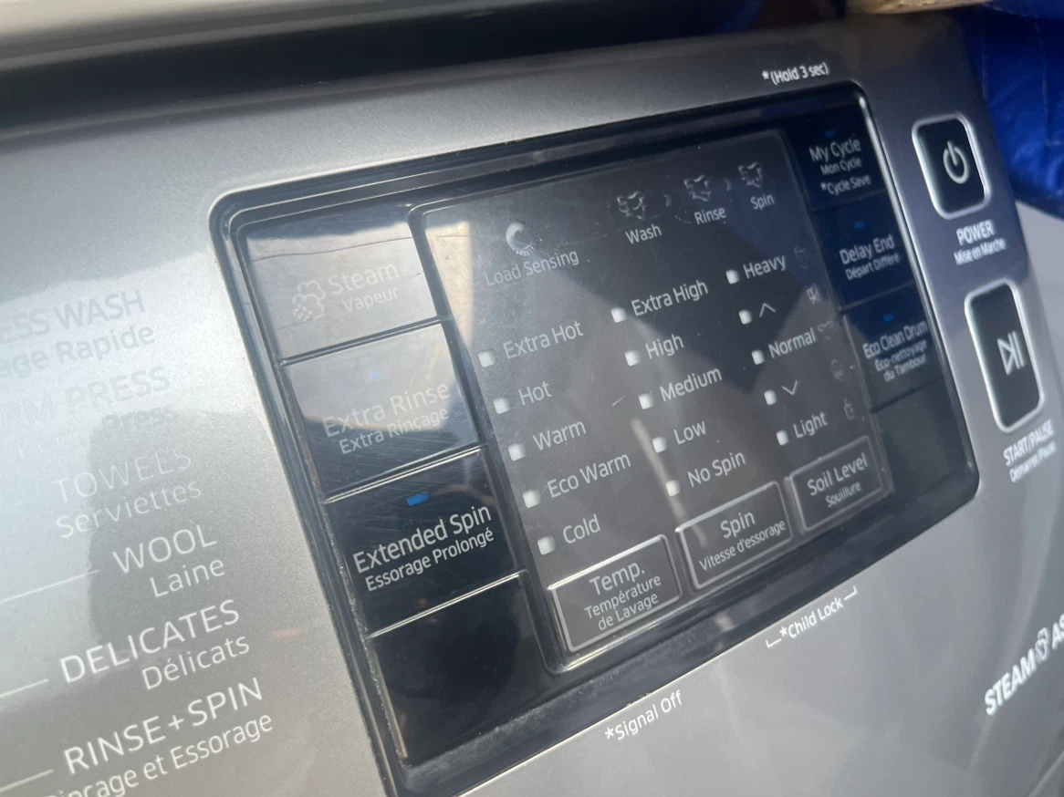 Washer and dryer - photo 2