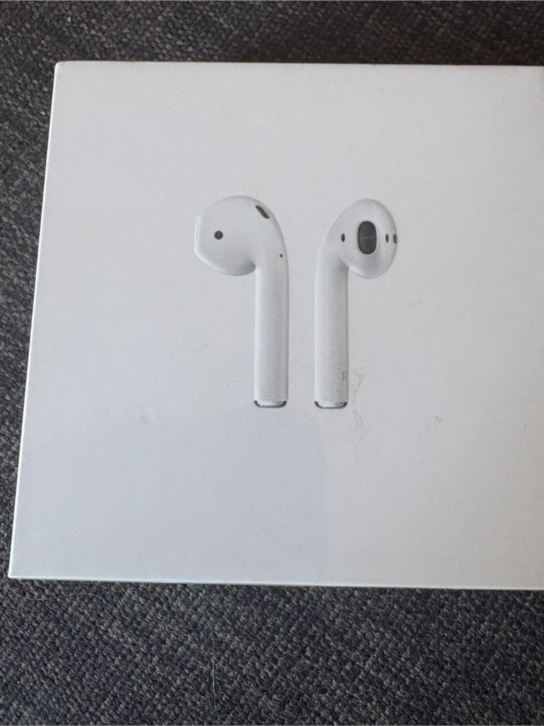 Apple AirPods with Charging Case (2nd Gen)