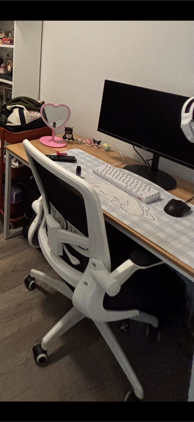 48” Computer/Office Desk, Excellent Condition - photo 3