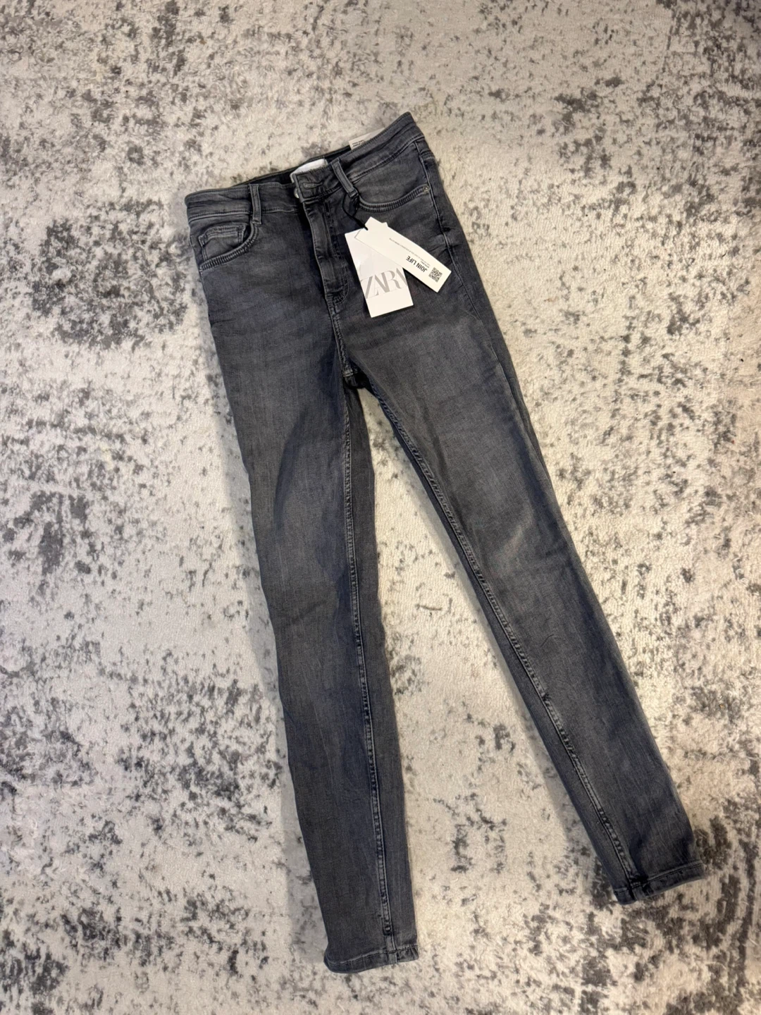 New with tags! ZARA Grey Skinny Jeans