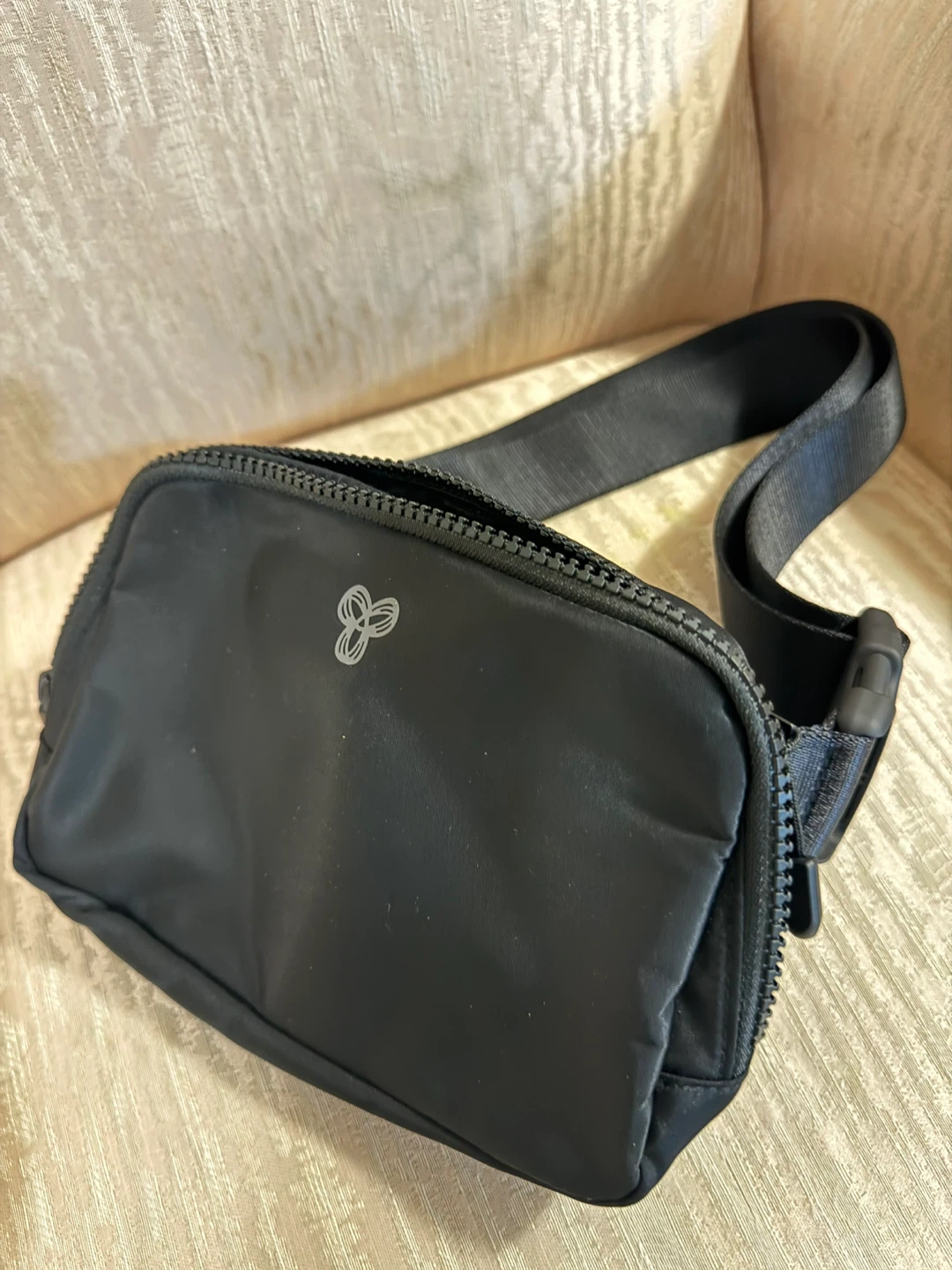 TnAction Black Fanny Pack