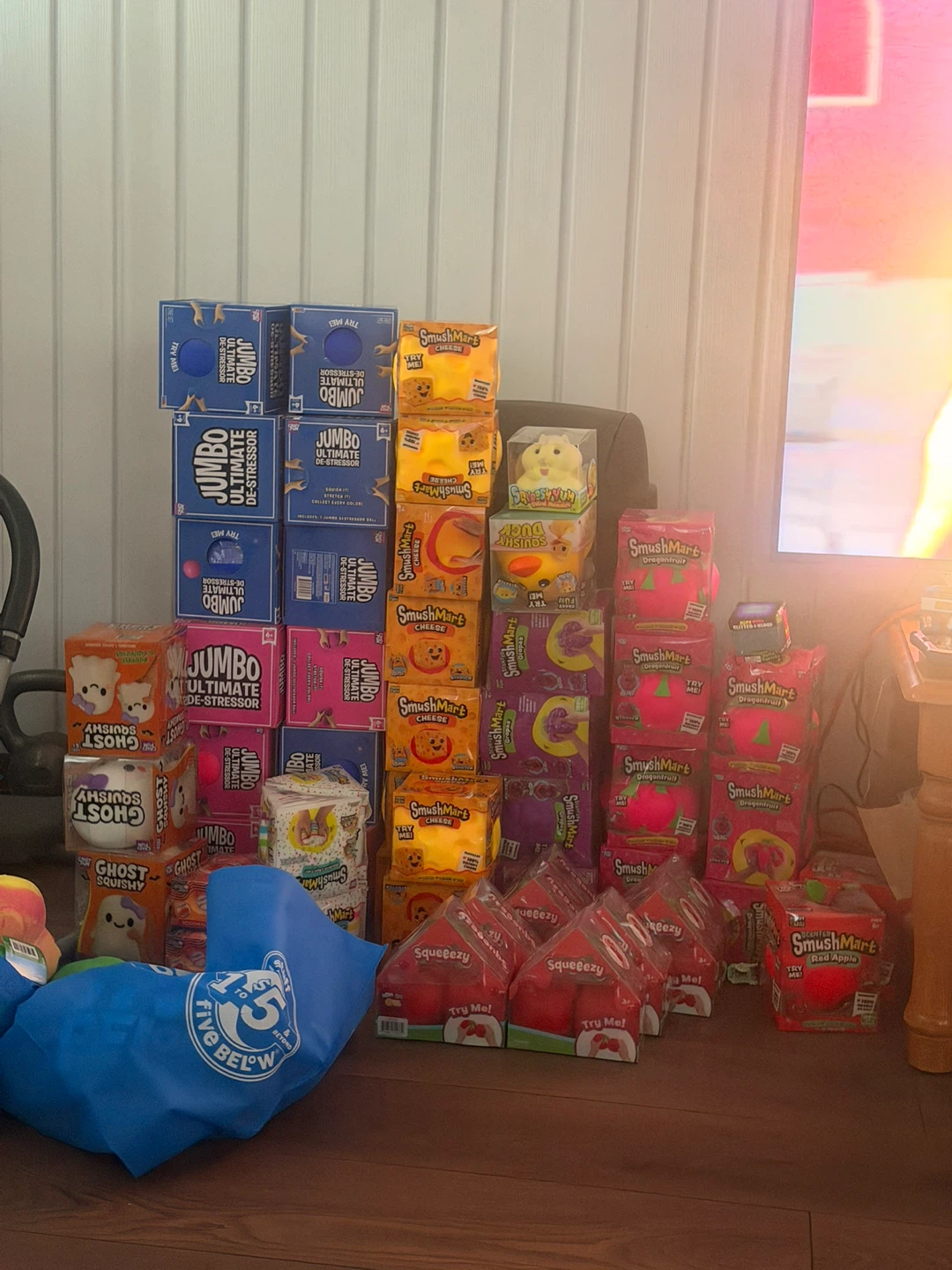 Jumbo Ultimate De-Stressors and Smush Mart Toys