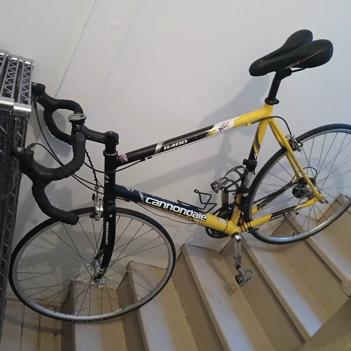 Cannondale R400 Road Bike - photo 2