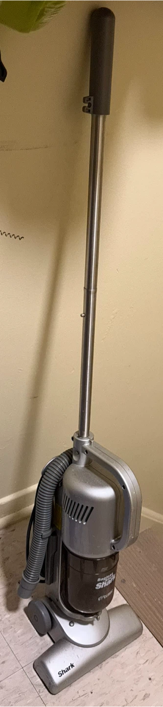 Shark Bagless Upright Vacuum - photo 2