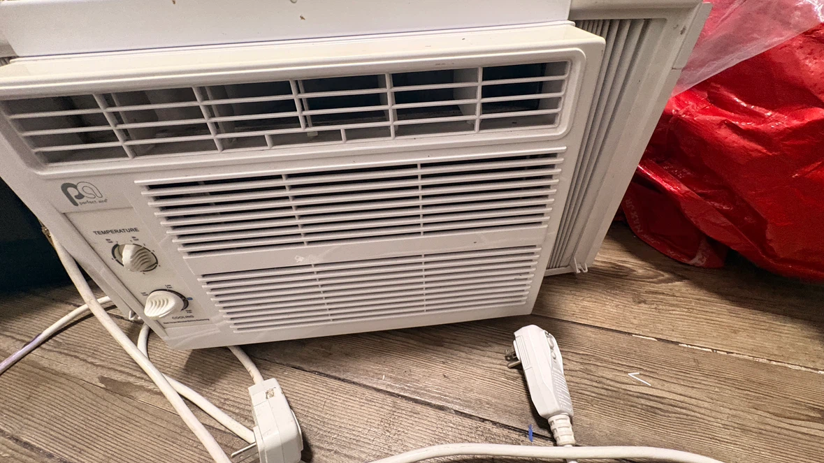 Perfect Aire Window Type Air Conditioner 5PMC5000 I CAN DELIVER - photo 2