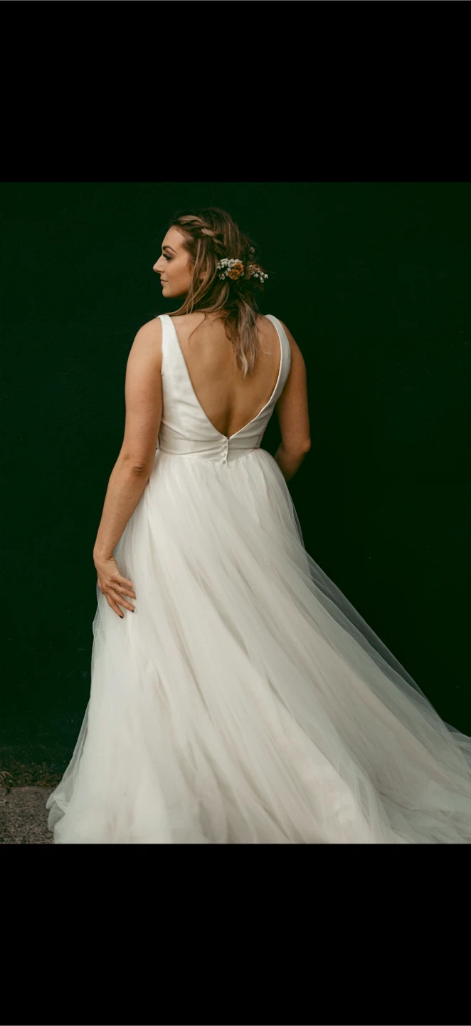 BARGAIN! $450 Beautiful STELLA YORK White Tulle Wedding Dress - photo 3