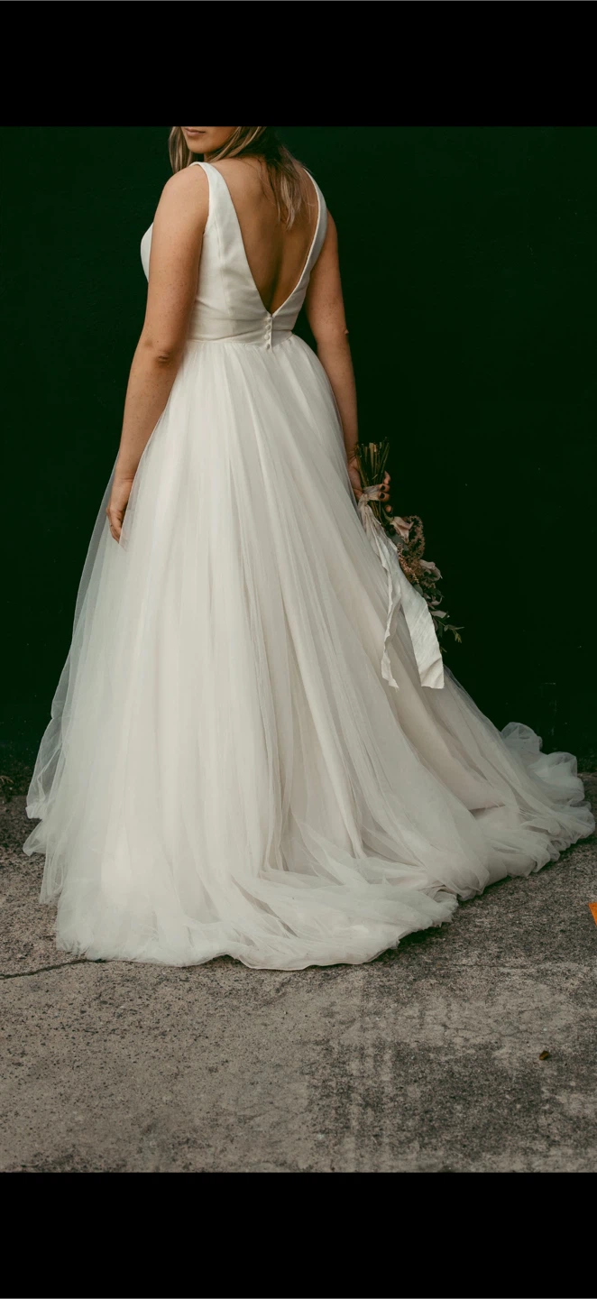 BARGAIN! $450 Beautiful STELLA YORK White Tulle Wedding Dress - photo 4