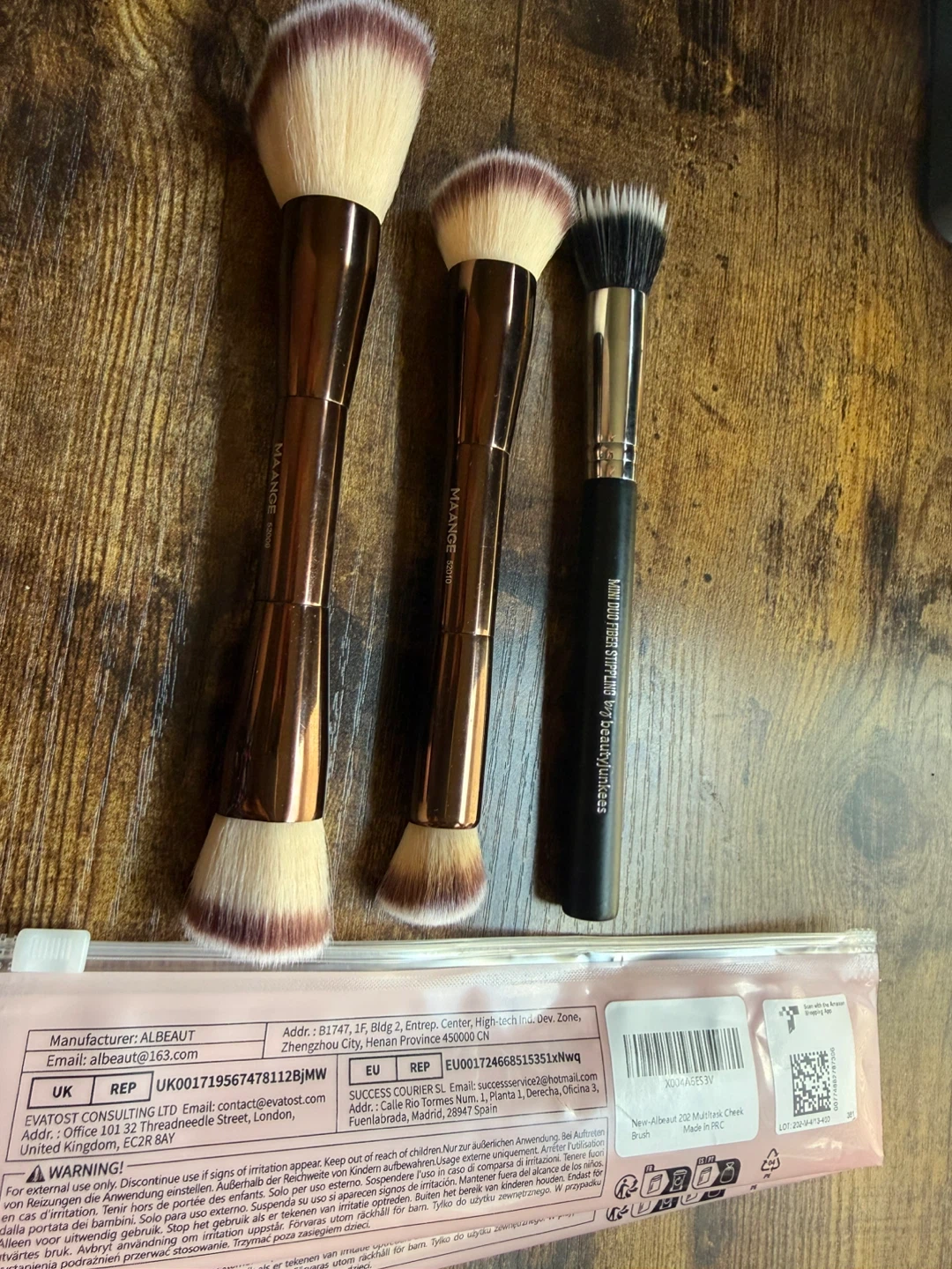 Makeup brushes