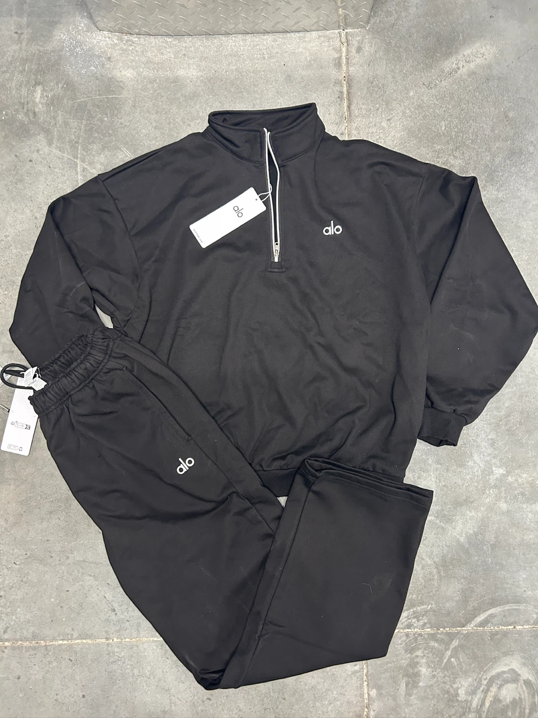 ALO black tracksuit set