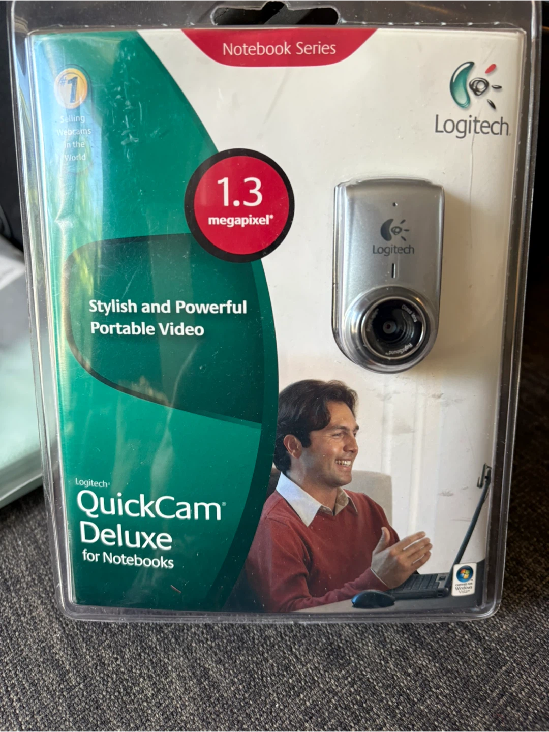 Logitech QuickCam Deluxe for Notebooks Webcam
