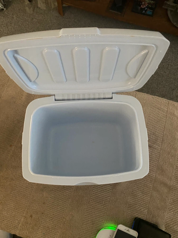NEW…..HOLDS 16 CANS COLEMAN Cooler - photo 2