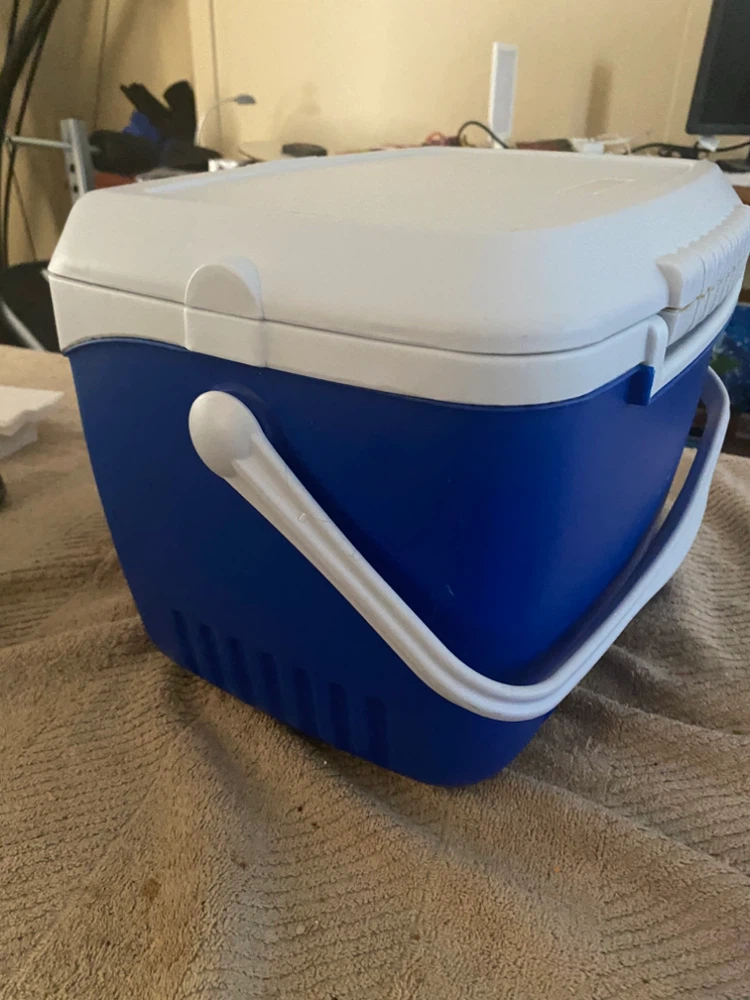 NEW…..HOLDS 16 CANS COLEMAN Cooler - photo 4