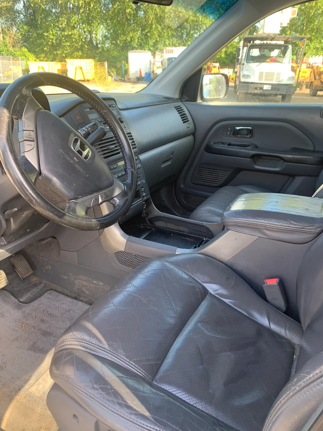 Black Honda Pilot SUV - photo 4