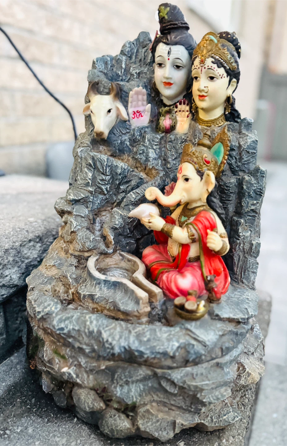 Water fall with Ganesha, Shiv ji & Parvati’s Statue - photo 2