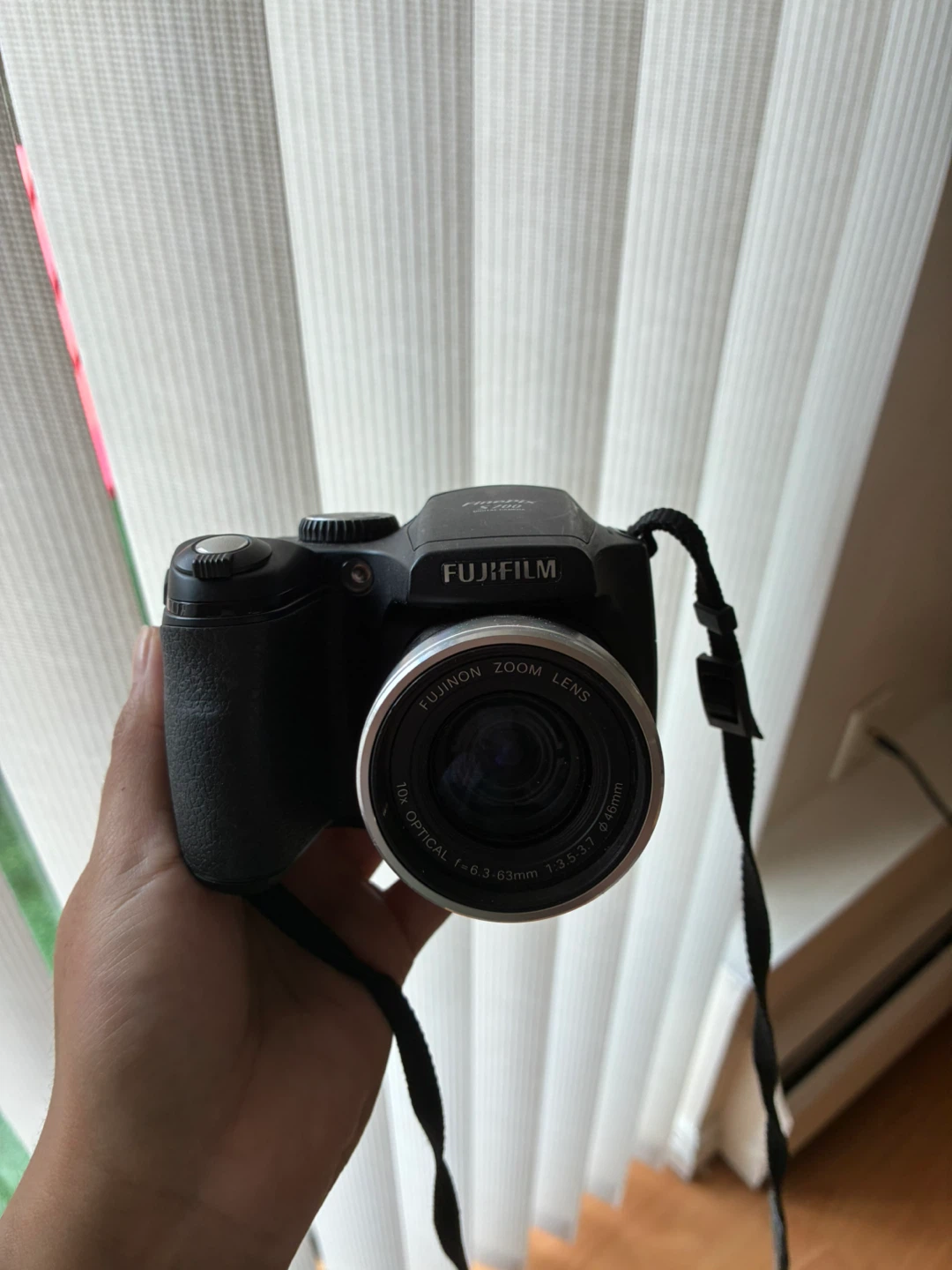 Vintage Fujifilm FinePix S700 Digital Camera - photo 2