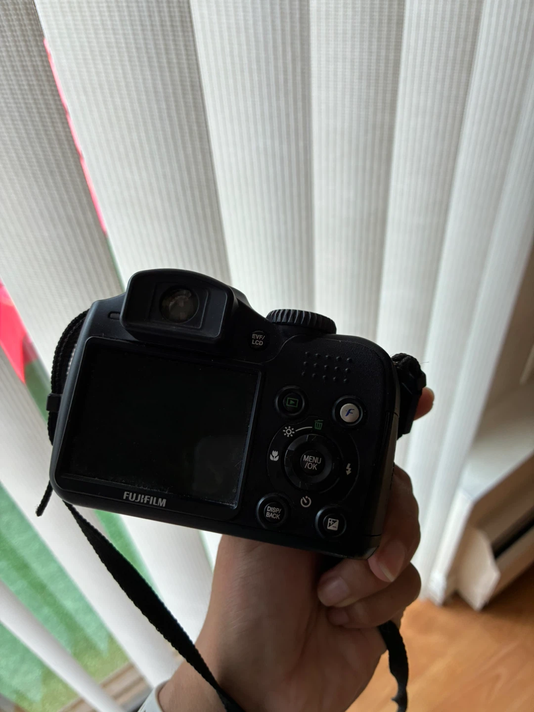 Vintage Fujifilm FinePix S700 Digital Camera - photo 3