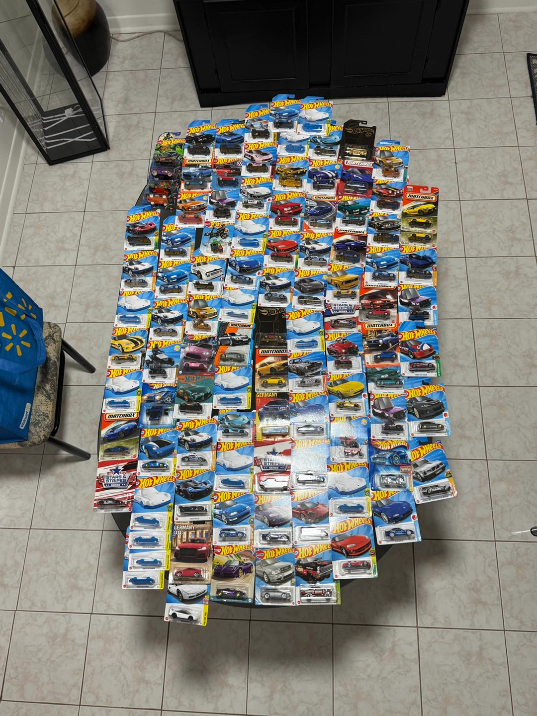 Assorted Hot Wheels and Matchbox Cars - photo 3